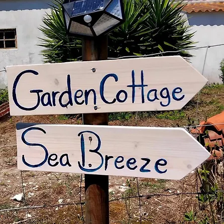 Sea Breeze Semesterbostad *